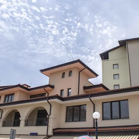 Puldin Suites ساني بيتش